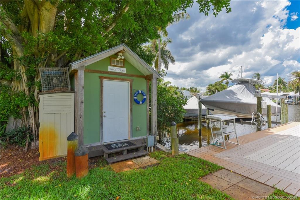 1374 Northwest Coconut Point Lane Stuart, FL 34994 - Photo 13 of 61