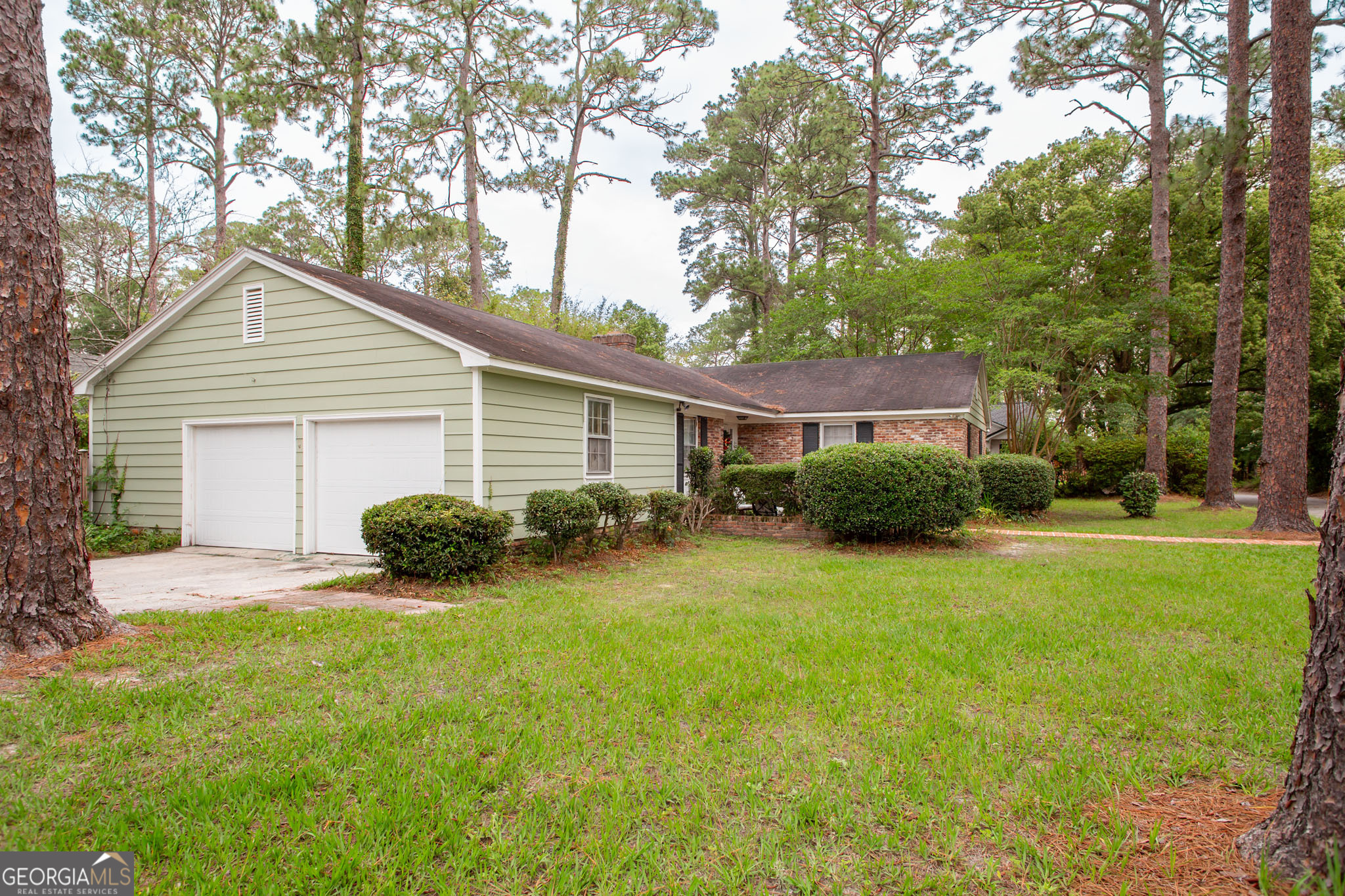 1601 Oconee Road Waycross, GA 31501 - Photo 2 of 45