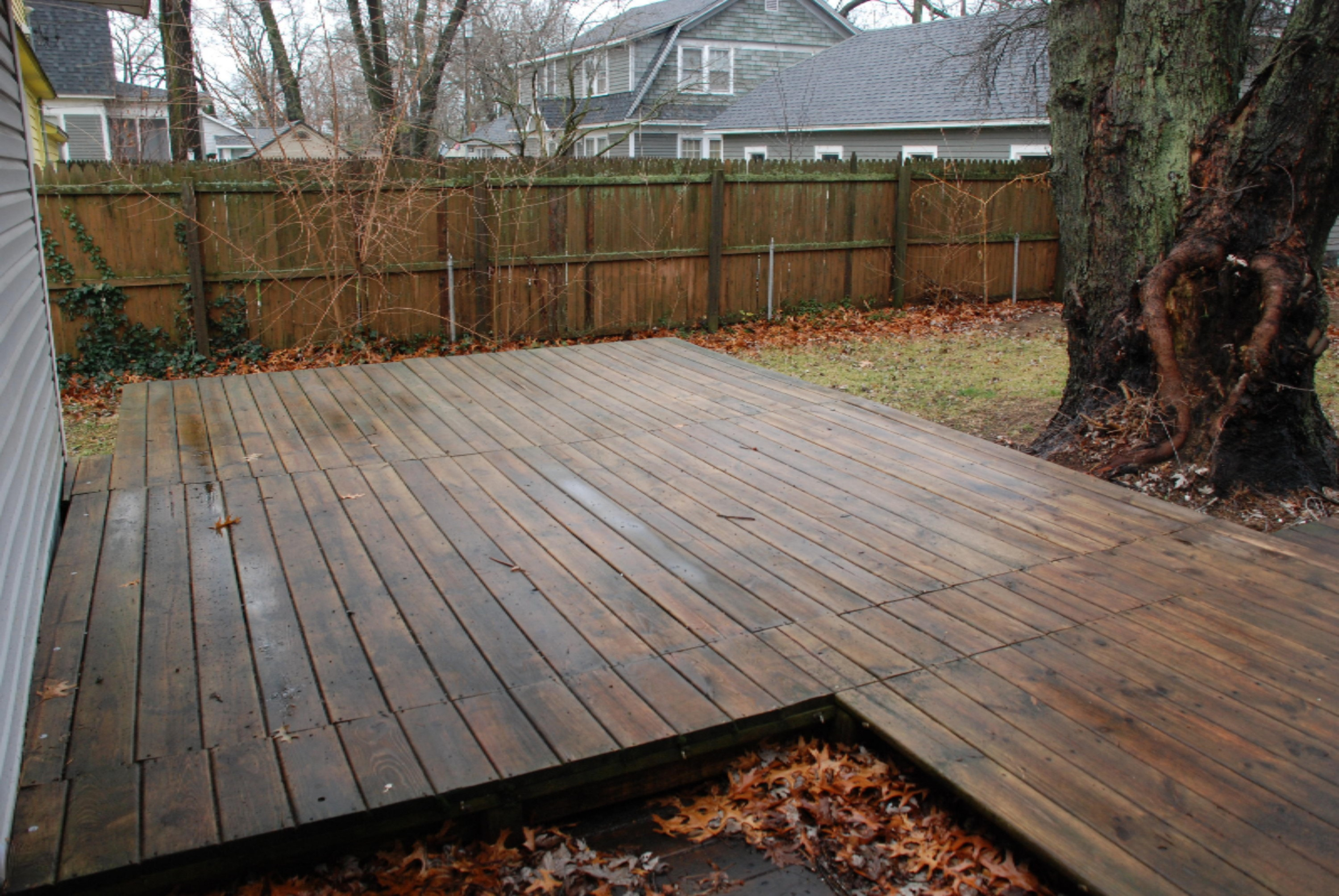 2110 Ruddiman Drive North Muskegon, MI 49445 - Photo 17 of 22 ruddiman decking out back