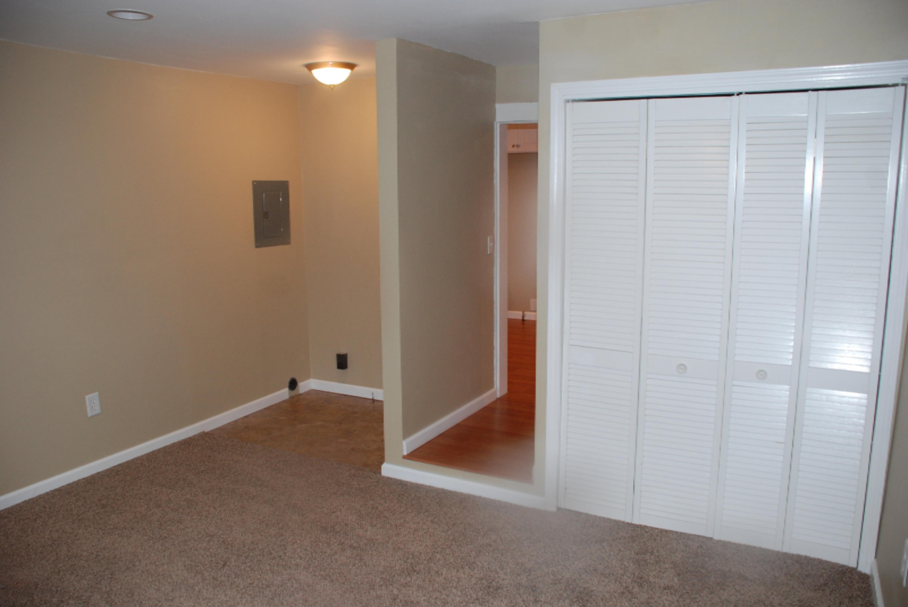 2110 Ruddiman Drive North Muskegon, MI 49445 - Photo 21 of 22 ruddiman family room and laundry