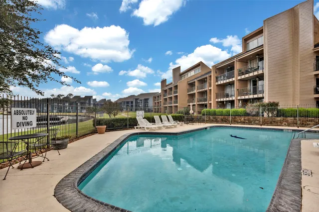 $167,500 | 12600 Melville Drive, Unit 212A, Montgomery, TX 77356