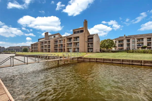$167,500 | 12600 Melville Drive, Unit 212A, Montgomery, TX 77356