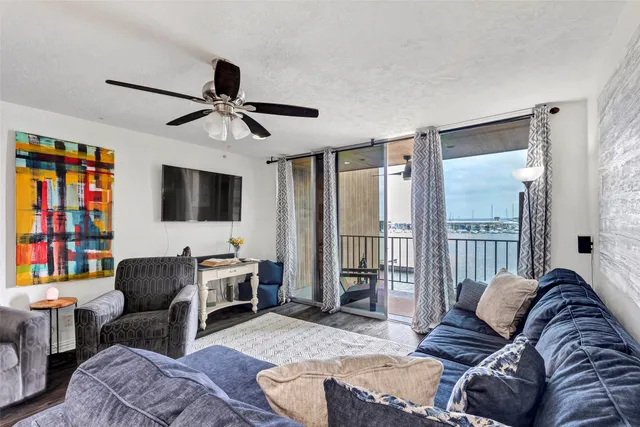 $167,500 | 12600 Melville Drive, Unit 212A, Montgomery, TX 77356