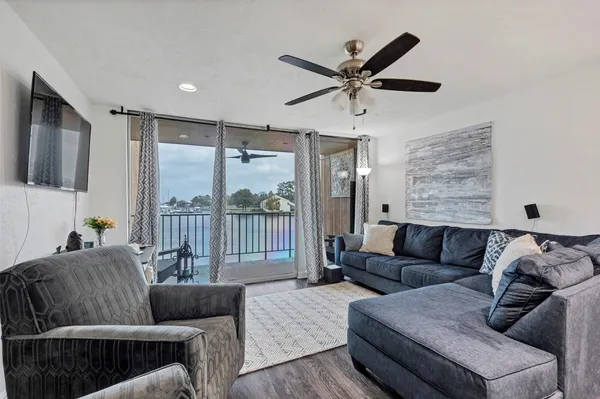 $167,500 | 12600 Melville Drive, Unit 212A, Montgomery, TX 77356