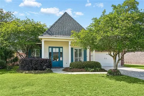 $355,000 | 2424 Cours Carson Street, Mandeville, LA 70448