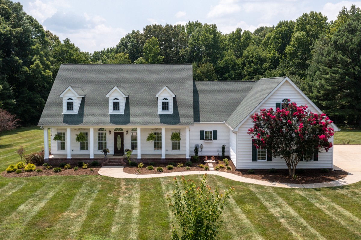 3170 Lights Chapel Road Greenbrier, TN 37073 - Photo 1 of 49 Gallery Image 1