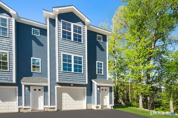 $2,600 | 91 Taft Pointe, Unit 11, Waterbury, CT 06708