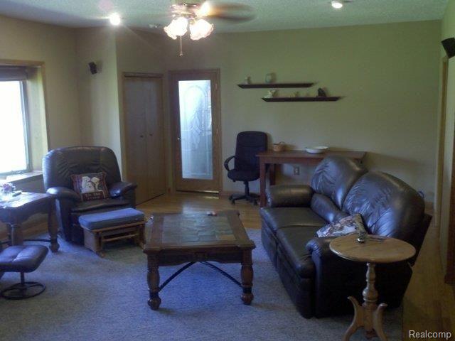 3696 Swarthout Road Pinckney, MI 48169 - Photo 11 of 20 Family Rm.jpg