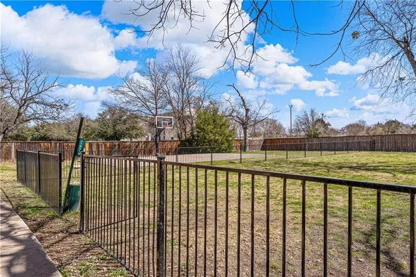 $217,500 | 2410 South 2nd Street, Unit 841, Waco, TX 76706