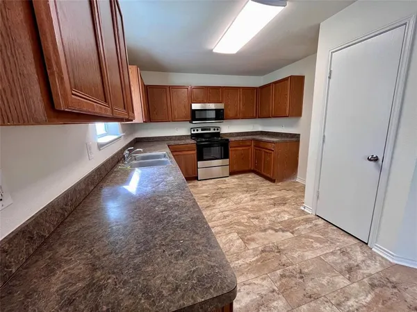 $2,250 | 7002 Wax Berry Drive, Dallas, TX 75249