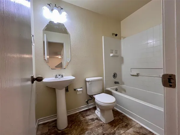 $2,250 | 7002 Wax Berry Drive, Dallas, TX 75249