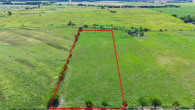 a view of an outdoor space and a yard