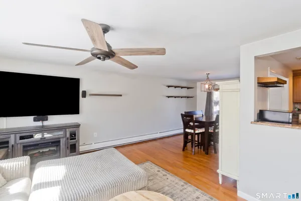 $349,999 | 25 A Queen Street, Enfield, CT 06082