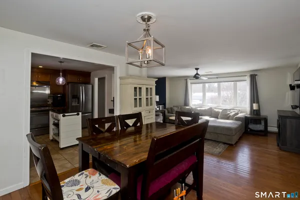 $349,999 | 25 A Queen Street, Enfield, CT 06082