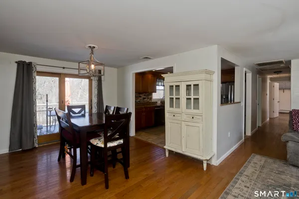 $349,999 | 25 A Queen Street, Enfield, CT 06082