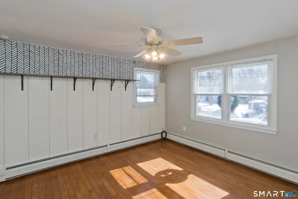 $349,999 | 25 A Queen Street, Enfield, CT 06082