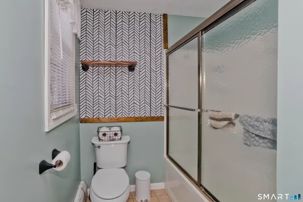 $349,999 | 25 A Queen Street, Enfield, CT 06082