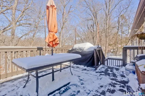 $349,999 | 25 A Queen Street, Enfield, CT 06082