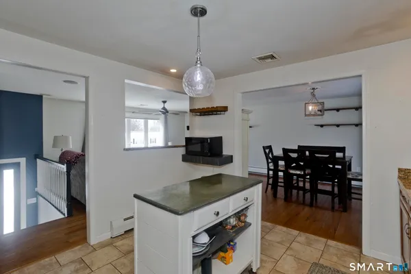 $349,999 | 25 A Queen Street, Enfield, CT 06082