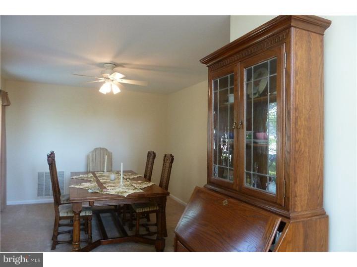 117 Coburn Road Pennington, NJ 08534 - Photo 8 of 18