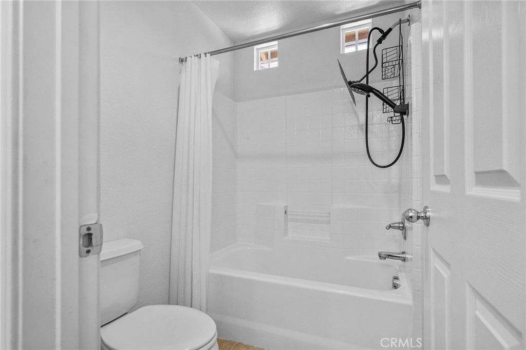 34041 Lily Road Yucaipa, CA 92399 - Photo 25 of 46 Bathroom 3