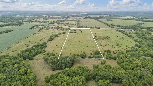 $99,750 | 136 Haskell Road, Pomona, KS 66076