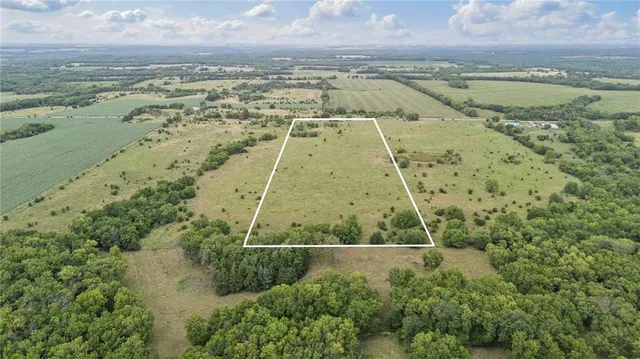 $99,750 | 136 Haskell Road, Pomona, KS 66076