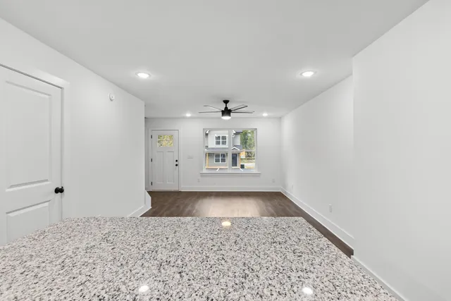 $1,400 | 27 North Drive, LaFayette, GA 30728