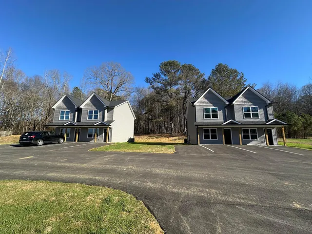 $1,400 | 27 North Drive, LaFayette, GA 30728