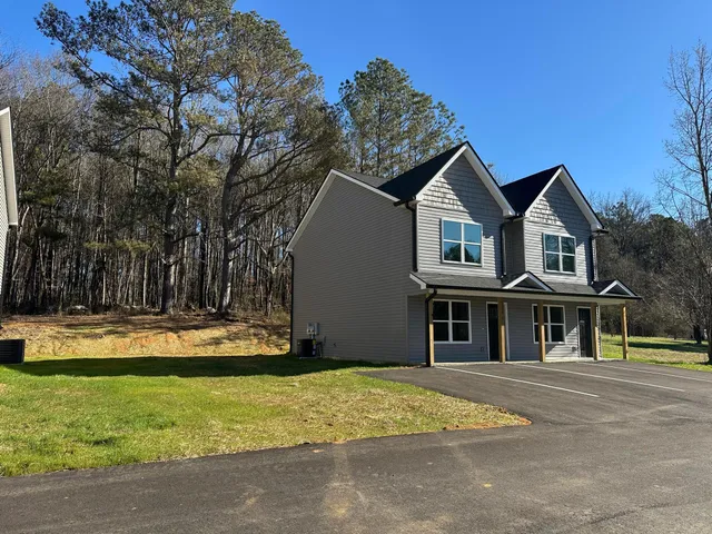 $1,400 | 27 North Drive, LaFayette, GA 30728