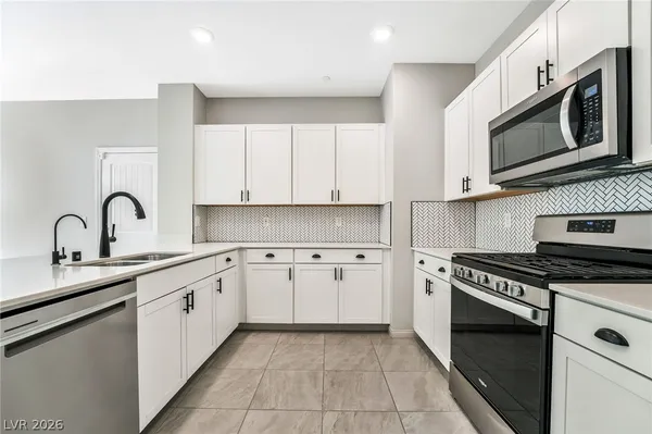 $2,500 | 2475 Piacenza Place, Henderson, NV 89044