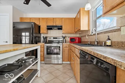 $299,900 | 2765 Lucas Drive, Westfield, IN 46074