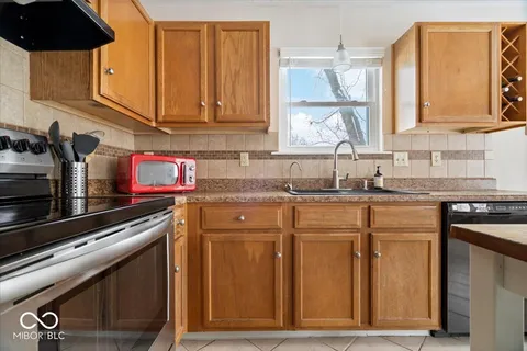 $299,900 | 2765 Lucas Drive, Westfield, IN 46074