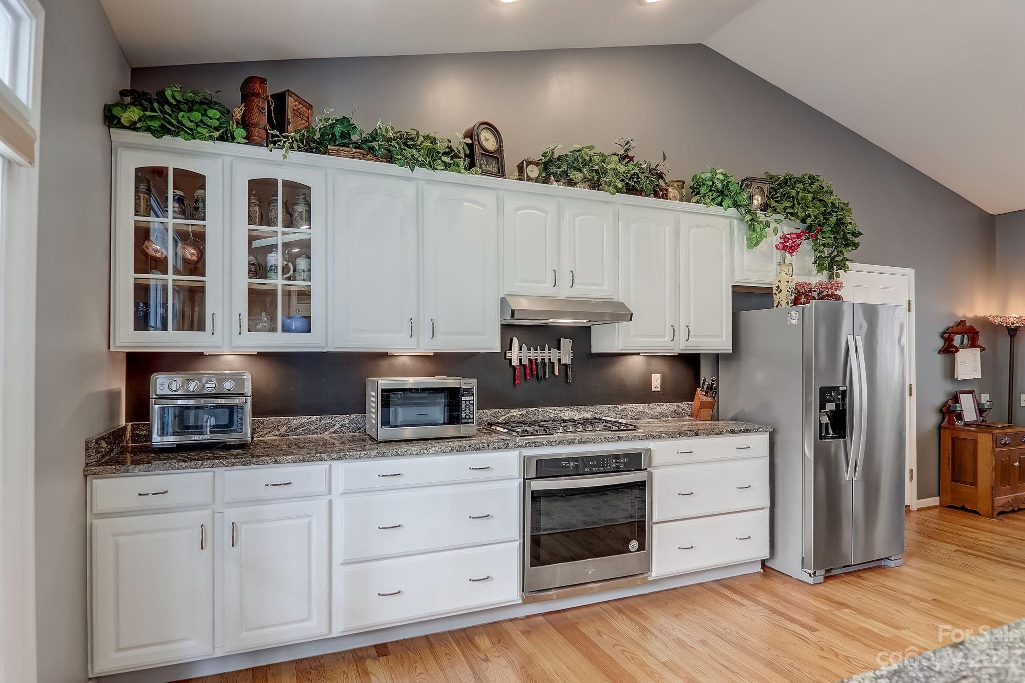 1603 Howard Gap Loop Road Flat Rock, NC 28731 - Photo 16 of 44 Gallery Image 16