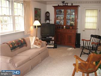 744 Brooke Road Glenside, PA 19038 - Photo 5 of 10 Family Room