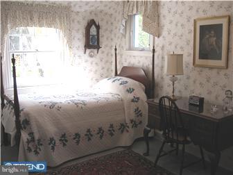 744 Brooke Road Glenside, PA 19038 - Photo 8 of 10 Bedroom 3