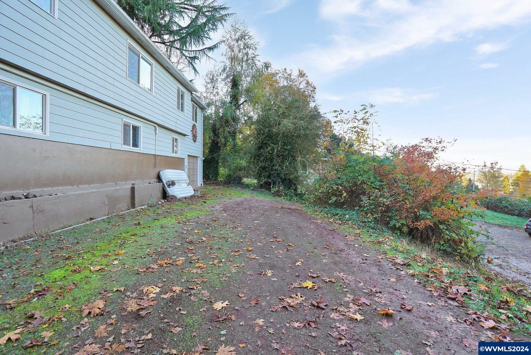 3077 Wallace Road Northwest Salem, OR 97304 - Photo 5 of 50 Gallery Image 5