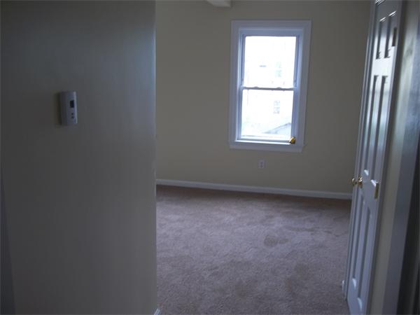 543 Warren Street Fall River, MA 02721 - Photo 8 of 25 Gallery Image 8
