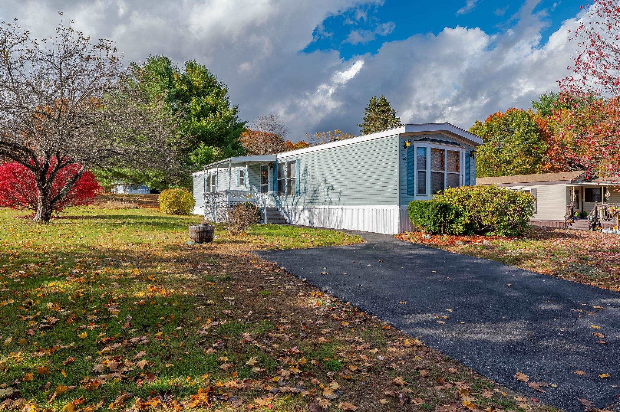 22 Cherokee Way Rochester, NH 03867 - Photo 1 of 36