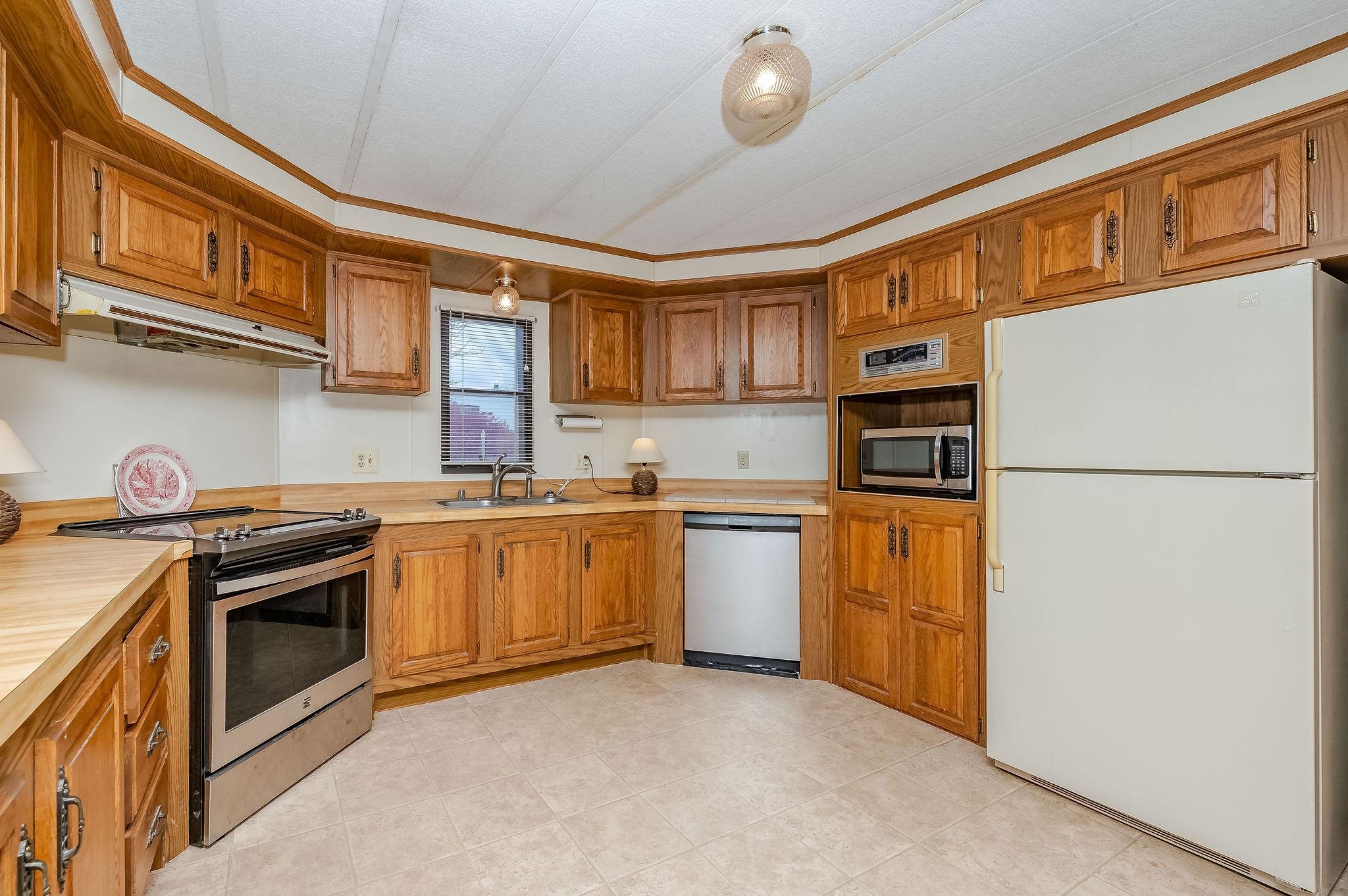 22 Cherokee Way Rochester, NH 03867 - Photo 32 of 36