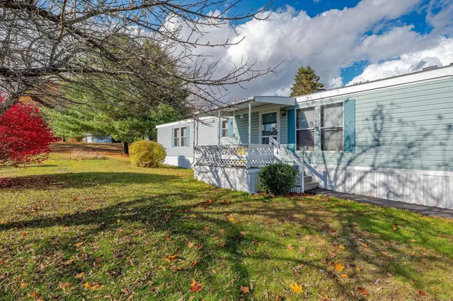 $135,000 | 22 Cherokee Way, Rochester, NH 03867