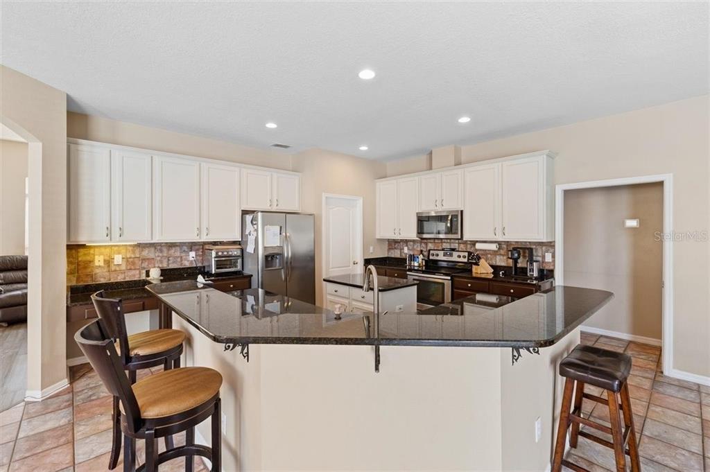 7909 Fernleaf Drive Orlando, FL 32836 - Photo 11 of 40