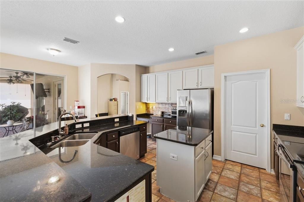 7909 Fernleaf Drive Orlando, FL 32836 - Photo 12 of 40
