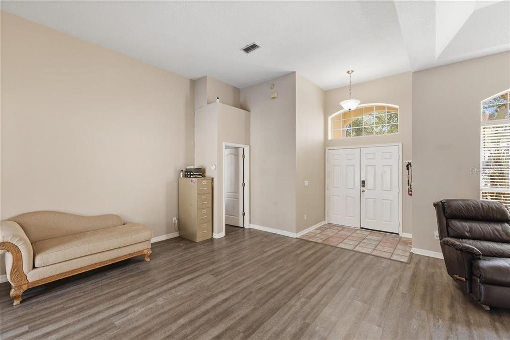 7909 Fernleaf Drive Orlando, FL 32836 - Photo 5 of 40