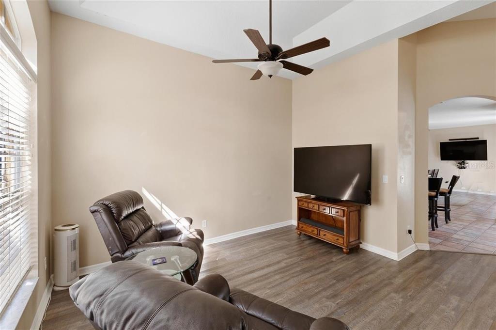 7909 Fernleaf Drive Orlando, FL 32836 - Photo 7 of 40