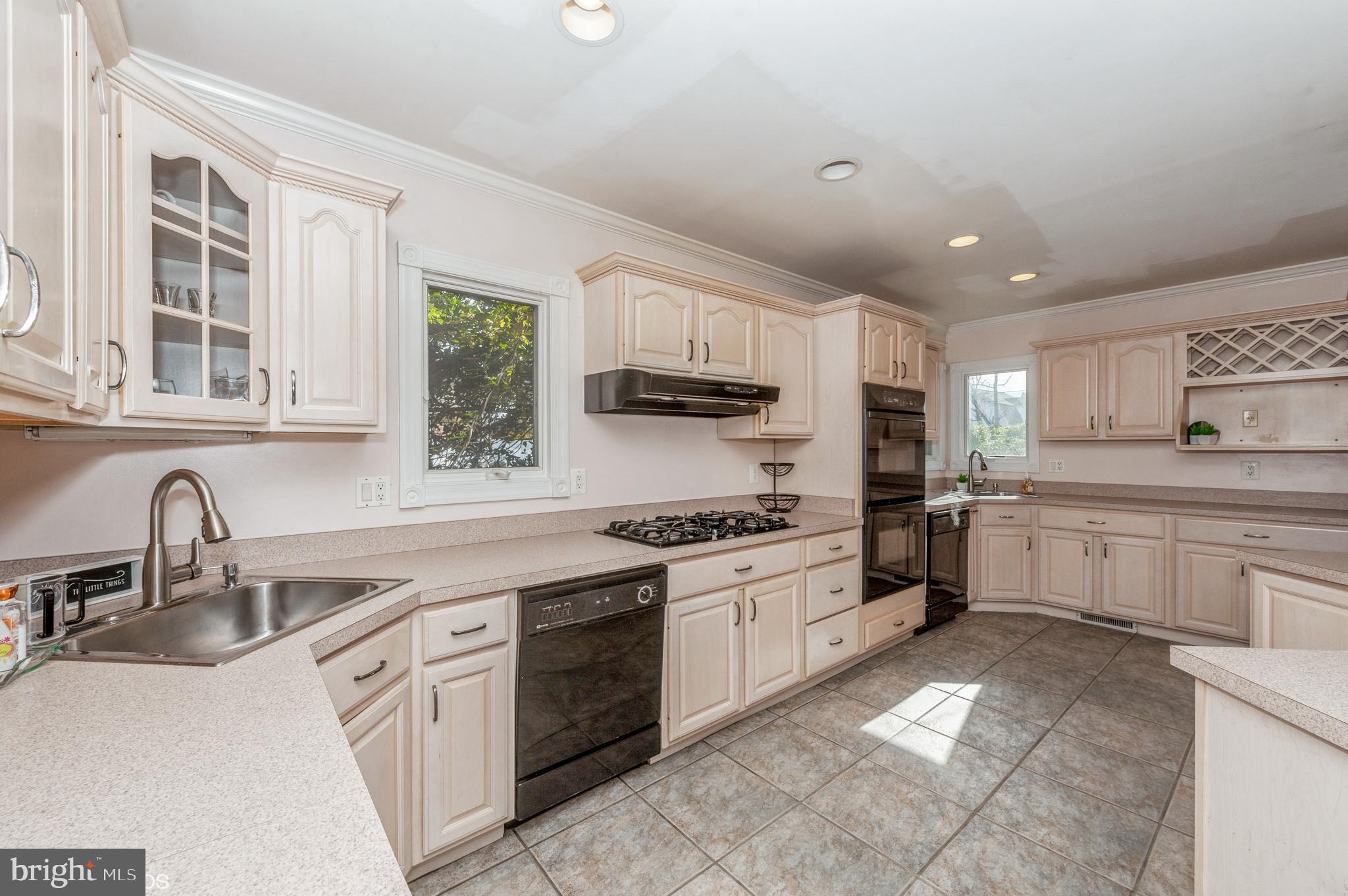 3221 Northbrook Road Baltimore, MD 21208 - Photo 10 of 37