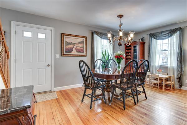38 Stratford Road Natick, MA 01760 - Photo 3 of 26