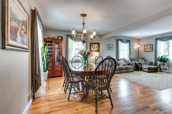 38 Stratford Road Natick, MA 01760 - Photo 6 of 26