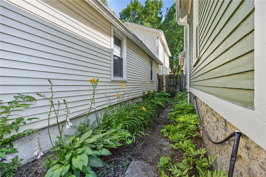 90 Hickory Street Rochester, NY 14620 - Photo 38 of 44