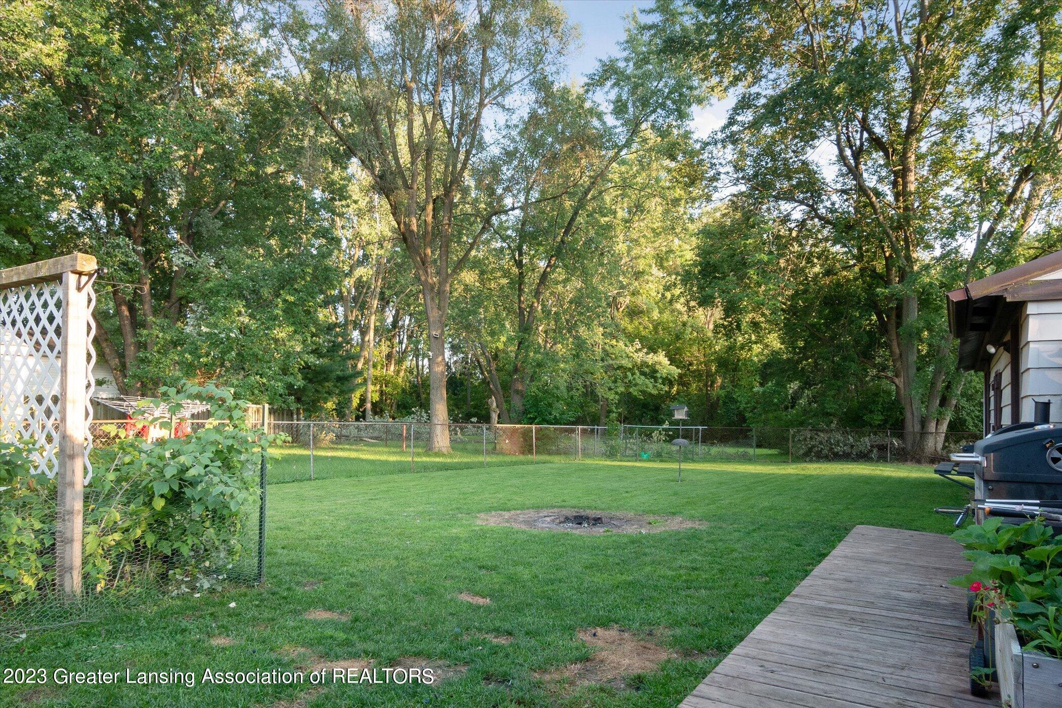 1923 West Miller Road Lansing, MI 48911 - Photo 36 of 41 45-1923-W-Miller-Rd-Lansing-MI-48911-Win